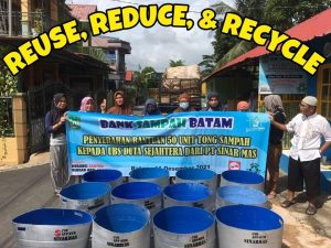 Program Pilah Sampah DLH Tarik Minat Perusahaan, 50 Tong Sampah pun Disalurkan