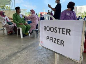 Wakil Wali Kota, Sekda, dan Semua ASN Pemko Batam Kompak Ikut Vaksin Booster