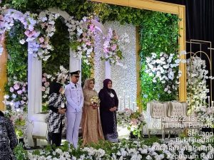Wagub Marlin Menjadi Inspektur Upacara Prosesi Pernikahan Purna Praja Awid & Nosi