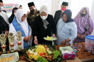 GALERI FOTO: Wagub Marlin Tularkan Skill pada Lomba Masak Kreasi Ubi & Sagu