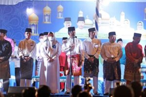 GALERI FOTO: Kala HMR & Marlin Bersama Ribuan Warga Lepas Pawai Takbir Iduladha