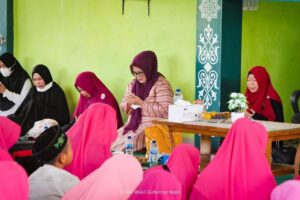 MOTIVASI PAGI: Melihat dengan Prasangka