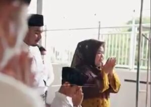 Jelang Pernikahan Putrinya, HMR & Marlin Gotong Royong Gelar Acara Gantung-gantung