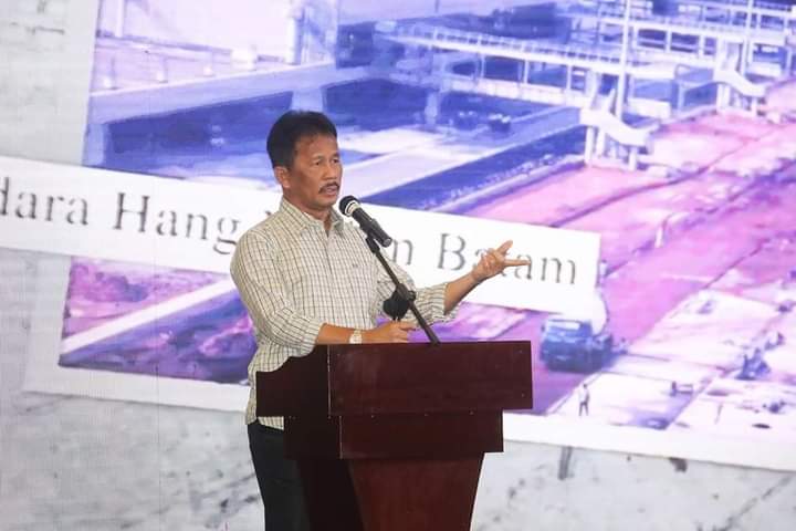 Wali Kota Batam/ Kepala Badan Pengusahaan Batam H Muhammad Rudi (HMR), memaparkan strategi pembangunan Batam di depan peserta Diklatpim II Provinsi Jawa Timur, di Hotel Swisbell Harbour Bay, Senin (2/8/2022) malam.