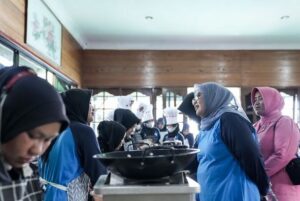 KINERJA MARLIN: Buka Pelatihan Tata Boga Anambas, Majukan Khasanah Kuliner Kepri