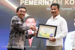Buah Kerja Keras, Beri Pelayanan Terbaik, Pemko Batam Panen 4 BKN Award 2022