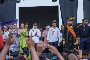 GALERI FOTO: Saat Ribuan Warga Galang Sambut HMR & Marlin di Pesta Anak Pulau