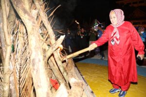 WARTA FOTO: Marlin Nyalakan Api Unggun Penutupan Jambore PKK Kota Batam