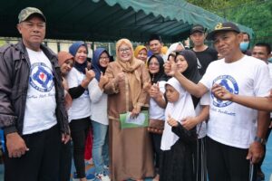 WARTA FOTO: Hidup Sehat, Wagub Marlin Canangkan Kampung Germas Tanjungbuntung