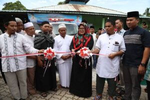 WARTA FOTO: Wagub Marlin Serahkan Dua Ambulans Sekaligus untuk Bantu Masyarakat