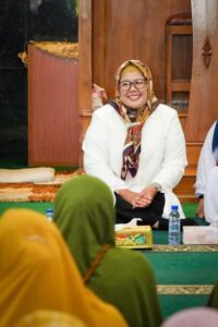 Nasihat Marlin di Pembinaan Akhlak Mulia: Jangan Suka Galau, Hadapi dengan Senyuman