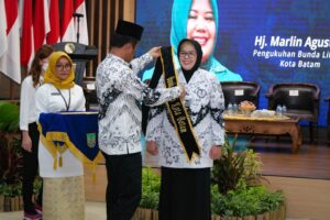 WARTA FOTO: Raih Cahaya via Membaca, Marlin Dikukuhkan sebagai Bunda Literasi