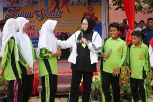Warga Lingga hingga Pelajar Karimun Sambut Marlin Wujudkan Generasi Hebat