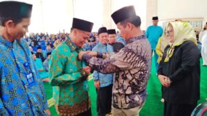 Jumat Mubarak, HMR & Marlin Bagi Insentif Guru TPQ Sagulung, Batuaji, Bulang, & Galang