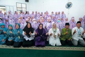 WARTA FOTO: Wagub Marlin Ajak Warga Lapas Perempuan Batam Muliakan Ibu