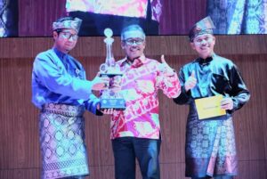 Inovatif & Digitalisasi Sekolah Terbaik, Batam Juara Umum Anugerah Pendidikan 2022