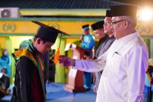 Jefridin Titip Pesan HMR di Wisuda Santri DTA: Wujudkan Cita dengan Semangat Alquran