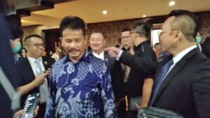Sambutan HMR tentang Pembangunan Batam Bakar Semangat Wisudawan UIB