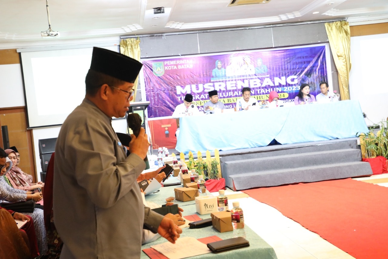 TOKOH masyarakat, melontarkan usulan dalam Musrenbang Kelurahan Bengkonglaut, Kecamatan Bengkong, Kota Batam, Jumat (20/1/2023) siang.