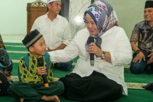 WARTA FOTO: Wagub Marlin Bina Akhlak Mulia dan Tebar Bantuan di Seibeduk