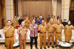 Bimtek SPM, Jefridin Perintahkan OPD Ambil Jurus Agresif Mantapkan Standar Pelayanan!
