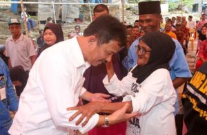 HMR Disambut Istimewa & Banjir Terima Kasih saat Kunjungi Tiga Pulau di Galang