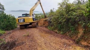 Dalam Perbaikan Dinas BM-SDA, Ruas Jalan Piayu Laut yang Longsor Dialihkan Sementara