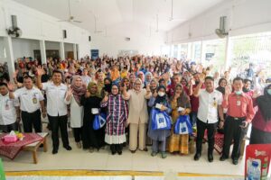 WARTA FOTO: Wagub Marlin Sosialisasi Gemarikan di SMPN 9 Batam, Sagulung