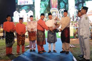 WARTA FOTO: Indahnya Islam Bertaut Adat Istiadat Hidupkan Pembukaan STQH Batam