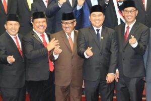 Jefridin Ucap Pesan HMR di Pelantikan PAW Anggota DPRD Batam: Semoga Amanah