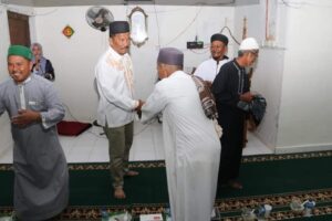 SAFARI RAMADAN: HMR Bantu Masjid Nurul Falah, Segera Bangun Pelantar di Pulau Nguan