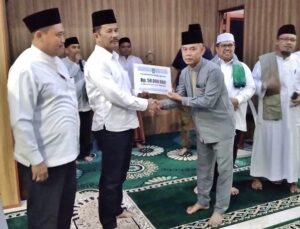 SAFARI RAMADAN: Di Masjid Al Habib, HMR Beri Bantuan & Serukan Kekompakan di Batam