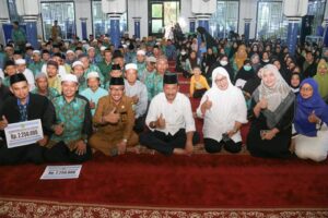 5 Ramadan, HMR & Marlin Lesehan di Masjid dengan Ratusan Tokoh Agama Se-Bengkong