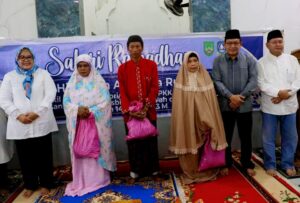 WARTA FOTO: Marlin Salat Tasbih & Bagi Bantuan di Masjid Raudhatul Jannah, Seibeduk