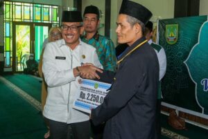 Alhamdulillah, Jefridin Umumkan Insentif Imam, Mubalig & Guru Ngaji di Batam Naik
