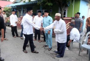 SAFARI RAMADAN: HMR Salat Berjemaah dengan Para Santri dan Warga Sengkuang