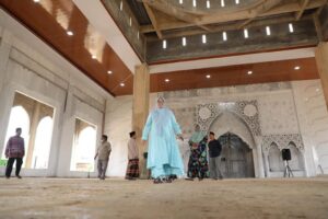 WARTA FOTO: Marlin Bahagia, Masjid Raja Hamidah yang Ia Bangun Nampak Elok Berdiri
