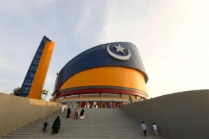 MOZAIK RAMADAN: Masjid Tanjak Jadi Pilihan Ngabuburit Warga Kota Batam