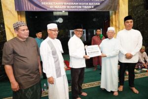 SAFARI RAMADAN: Pesan Hablum Minannas Jefridin di Masjid Wantom Tiban II