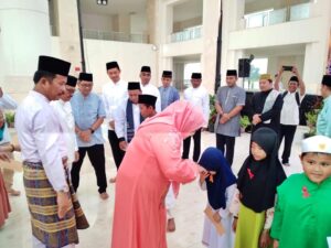 WARTA FOTO: HMR & Marlin Berbagi dengan Ribuan Anak Yatim Se-Batam di Masjid Sultan