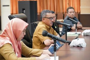 Bekerja Atasi Kemiskinan, Jefridin Pimpin Rapat Persiapan FKP Regsosek Kota Batam