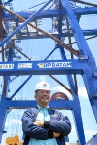 Pelabuhan Batuampar Punya STS Crane Canggih, Angkut Kontainer Cukup Dua Menit!
