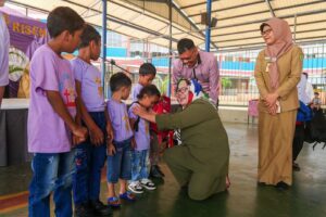 WARTA FOTO: Antusiasme Anak-anak TK Kalam Kudus II Sambut Bunda Marlin