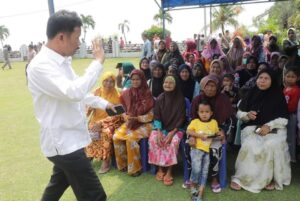 Tawaduk! Berdiri Sama Tinggi, Duduk Sama Rendah dengan Warganya, Itulah HMR