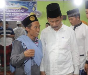 SAFARI RAMADAN: Senangnya Warga Nongsa Bertemu HMR di Masjid Jabal Nur