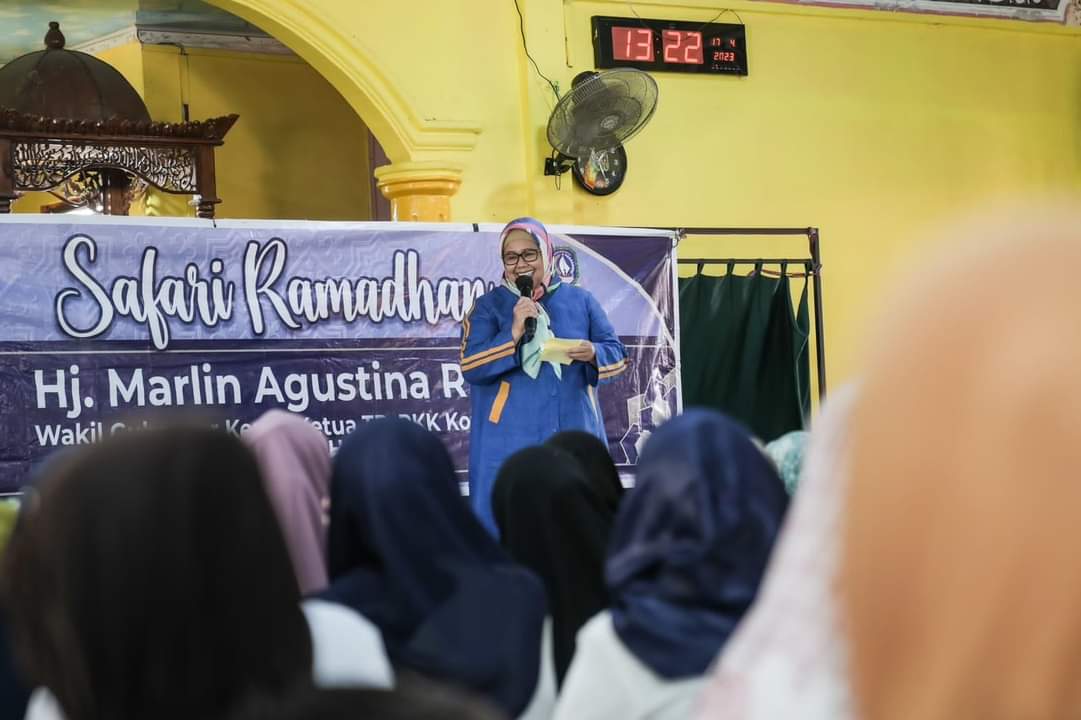 WAGUB Marlin, memberi sambutan di sela Safari Ramdan dan Ceramah Agama di Masjid Al- Iman, Pulau Setokok, Kecamatan Bulang, Senin (17/4/2023) siang.