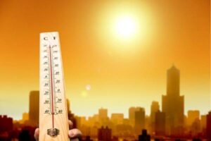 Waspada Cuaca Panas, Banyak Minum Air Putih, Pukul 11.00-15.00 Sebaiknya Berteduh