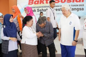 Jefridin Apresiasi Jiwa Sosial Chris Wiluan dan Sri Soedarsono Sehatkan Anak Bangsa