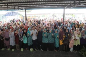 Jefridin Buka Wawasan Warga Seibeduk, “Dulang Emas” dengan Bisnis Eceng Gondok