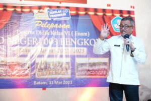 Lepas Siswa SDN 003 Bengkong, Jefridin Beri “Azimat” Masa Depan Hidup Sukses Mulia